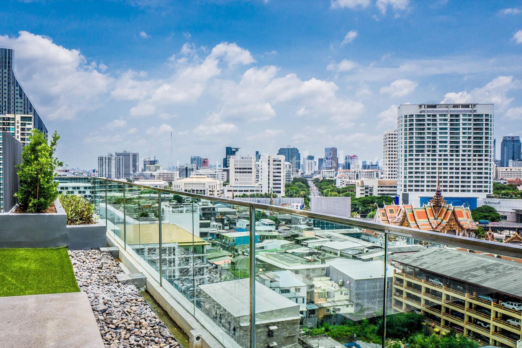 Siamese Surawong roof terrace overlooking Bang Rak